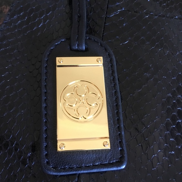 Carlisle Black Croc Real Leather Bag - Picture 9 of 16